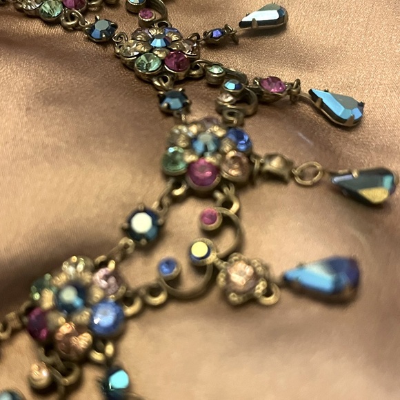 Vintage Michael Negrin necklace, brass and Aurora borealis, pristine condition. - Picture 7 of 9